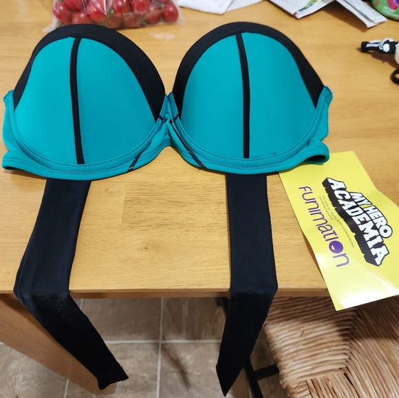 My hero academia swimsuit set. - Picture 10 of 11